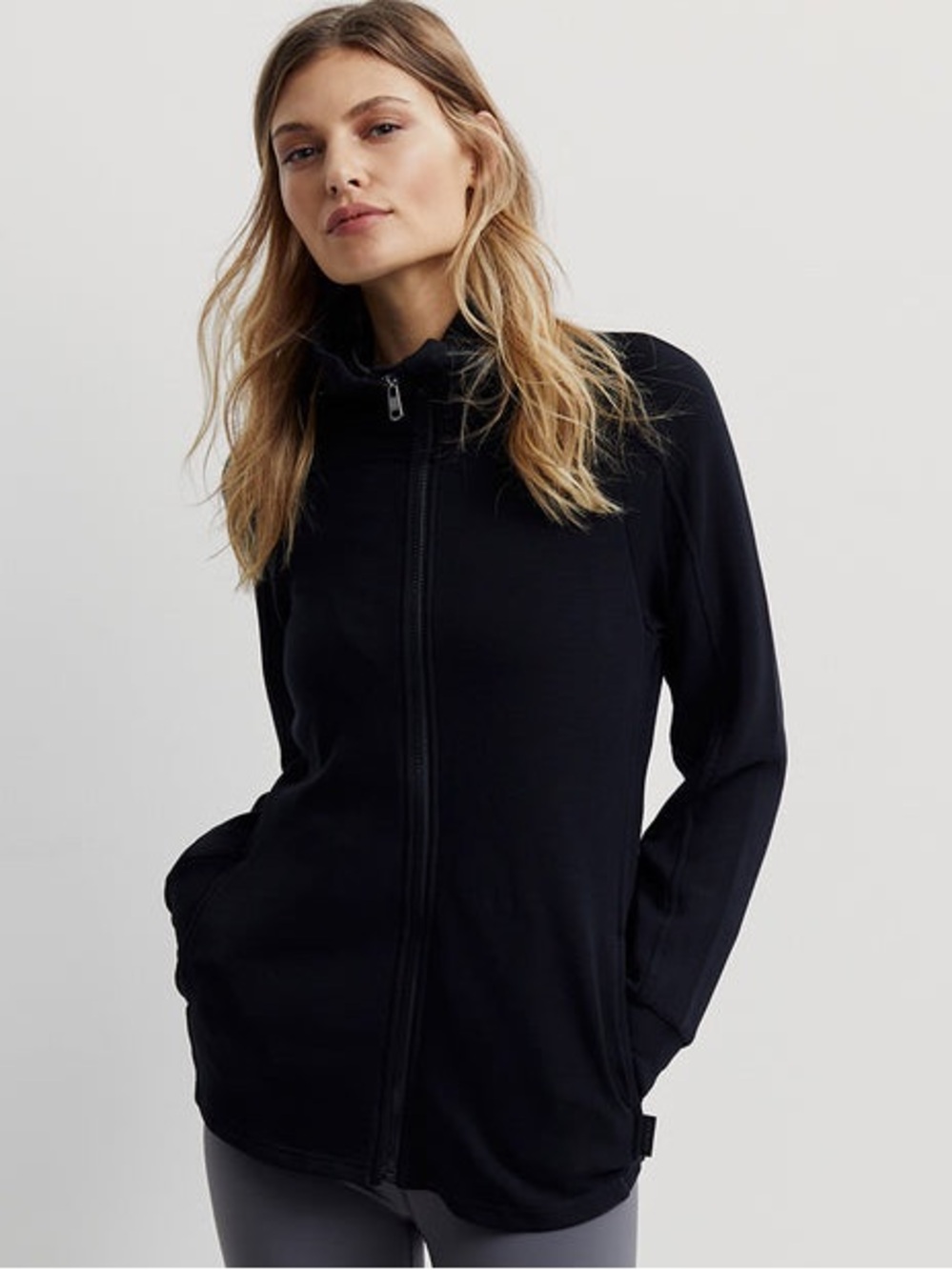 Varley black Rossbury Jacket 2.0 size medium zip up sweatshirt Mock neck zip up
